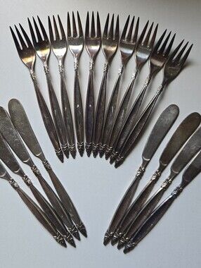 Vintage 1847 Rogers Bro Silver Plated Knife & Fork Set